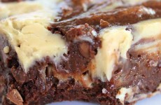 brownie-receheio-cremoso-calda-alcoolica