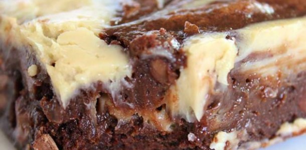 brownie-receheio-cremoso-calda-alcoolica