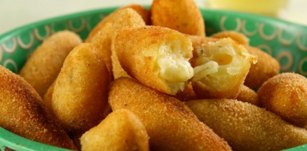 receita-bolinho-mandioca-queijo.jpg