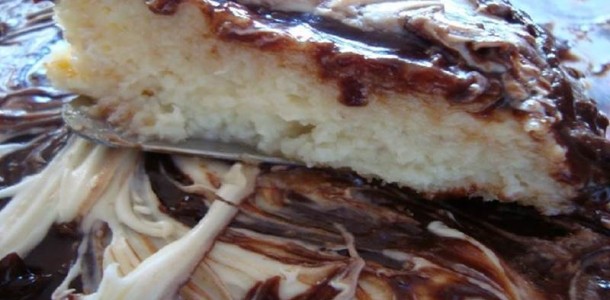 bolo-de-coco-com-chocolate