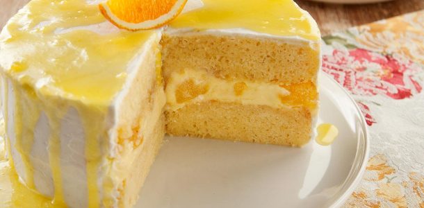 Bolo-de-laranja-e-recheio-simples-de-creme