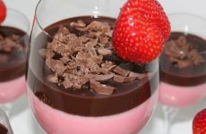 Mousse-de-morango-e-chocolate-610x300