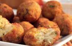 bolinho-de-bacalhau_edit-1024x477