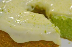 bolo-de-avocado-com-cobertura-de-limao