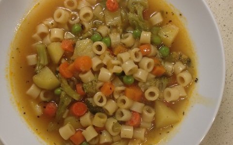 sopa-de-frango-com-macarrao-e-gengibre-6150