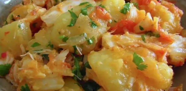 Bacalhau-com-batatas-e-deliciosa-e-muito-simples-de-preparar-1-1