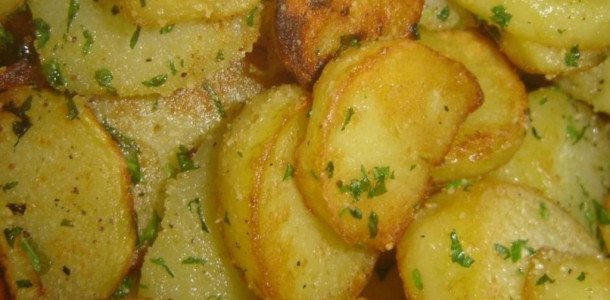 Batata-salteada-na-manteiga-simples-e-o-resultado-e-incrivel-1-1