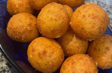 Bolinha-de-Queijo-Com-3-Ingredientes-Facil-1