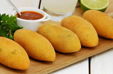 Bolinho-de-aipim-recheado-um-salgado-delicioso-e-bem-facil-de-fazer-que-aprendi-com-salgadeira-1