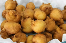 Bolinho-de-chuva-tradicional-igual-minha-avo-fazia-pra-mim-e-meus-primos-uma-delicia-1