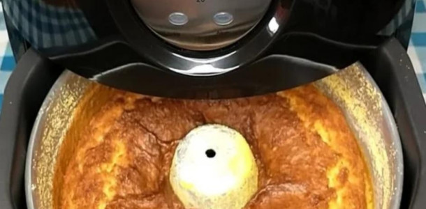 Bolo-de-fuba-cremoso-na-airfryer-a-facilidade-pra-preparar-esse-bolo-nao-e-normal-1