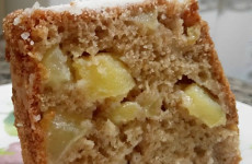 Bolo-de-maca-com-canela-com-pedacos-da-fruta-delicioso-e-perfeito-1