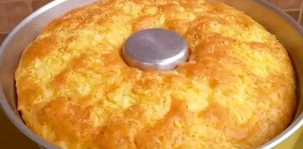 Bolo-pao-de-queijo-se-um-paozinho-de-queijo-ja-e-gostoso-imagine-um-incrivel-bolo-pao-de-queijo-1