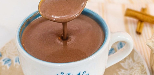 Chocolate-quente-cremoso-perfeito-para-dias-frios-do-Sul-1