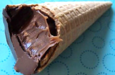 Cone-trufado-de-chocolate-feito-em-casquinhas-de-sorvete-deliciosas-1-1