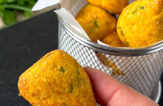 Coxinha-de-Frango-Low-Carb-e-Cetogenica-fica-tao-deliciosa-1