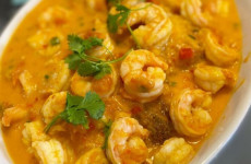 Moqueca-de-peixe-com-camarao-o-autentico-tempero-baiano-fica-perfeita-1