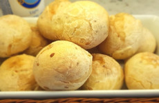 Pao-de-queijo-Sem-Gluten-e-Sem-Lactose-1