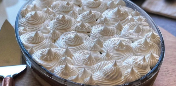 Pave-de-chocolate-com-merengue-esse-vai-ser-seu-novo-vicio-em-sobremesa-1