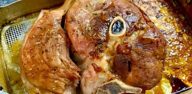 Pernil-assado-desmancha-na-boca-com-tempero-que-tem-gosto-e-cheiro-de-natal-2