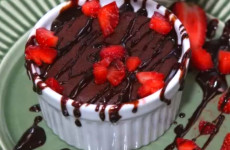 Petit-gateau-de-chocolate-voce-nao-tera-mais-nenhuma-desculpa-para-resistir-ao-bolinho-frances-1