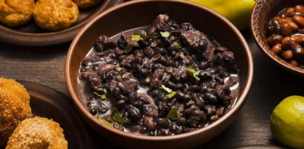 Receita-de-feijoada-um-dos-pratos-mais-tradicionais-da-culinaria-brasileira-1