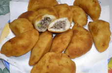 Risoles-de-carne-moida-um-salgado-facil-e-delicioso-para-fazer-para-familia-ou-para-vender-1