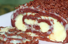 Rocambole-de-chocolate-e-creme-branco-fica-delicioso-e-de-comer-com-os-olhos-1