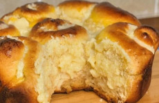 Rosca-de-Coco-recheada-magnifica-de-dar-agua-na-boca-1