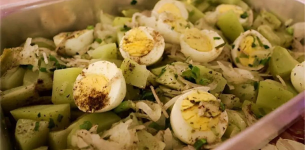 Salada-de-chuchu-com-ovo-cozido-uma-salada-diferente-e-deliciosa-para-o-dia-a-dia-1