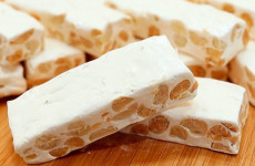 Torrone-caseiro-muito-sabor-de-amendoim-textura-macia-e-sabor-incrivel-1