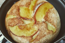 Torta-de-maca-e-canela-de-frigideira-uma-receita-rapida-para-improviso-1