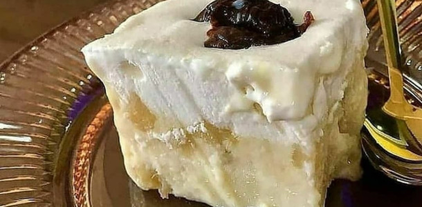 Torta-gelada-de-abacaxi-com-ameixas-uma-sobremesa-super-pratica-e-deliciosa-1