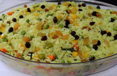 arroz-com-uva-passa-receita-toda-hora-1024x688-1