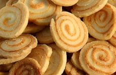 biscoitinho-medalhao-de-queijo-1024x761-1-1