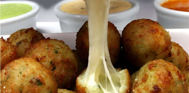 bolinho-de-arroz-com-queijo-1024x683-3-1