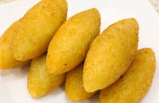 bolinho-de-mandioca-com-carne-05-0811