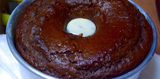 bolo-de-chocolate-simples-na-forma-1024x683-1-1