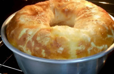 bolo-pao-de-queijo-de-liquidificador-receita-toda-hora-1024x683-1-1