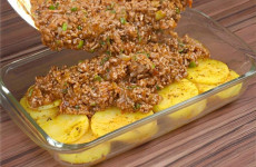 carne-moida-ao-forno-com-batatas-1024x683-1-2