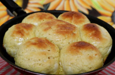 pao-de-frigideira-pronto-em-30-minutos-receita-toda-hora-1024x683-1-2