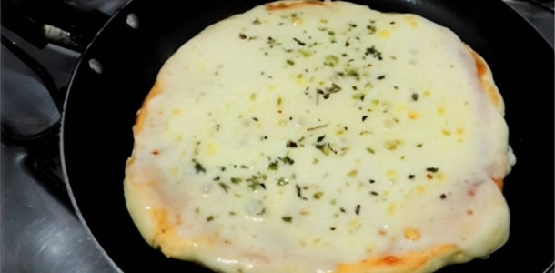 pizza-de-frigideira-facil-receita-toda-hora-1024x683-1-2