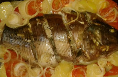 tilapia-assada-no-forno-com-batata-e-tomate-04-04-1024x683-1-1