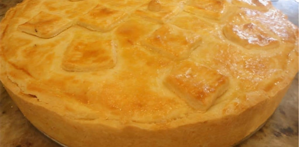 torta-de-frango-com-massa-podre-1024x683-1-1