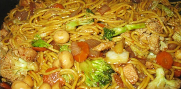 yakissoba-caseiro-1024x607-1-1