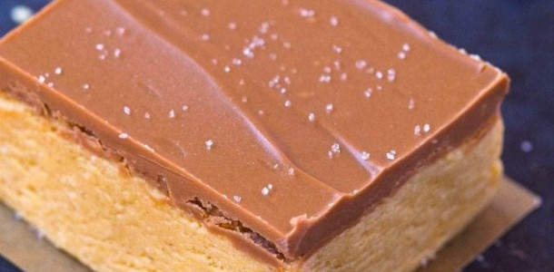 Fudge-de-proteiCC81na-caseiro-a-mais-saudaCC81vel-e-delicioso-que-voceCC82-jaCC81-comeu