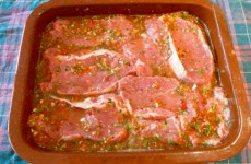 3 Receitas para deixar qualquer carne de porco saborosa igual de restaurante...Ver mais