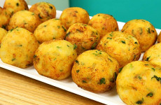 bolinho-de-batata-com-frango-190411