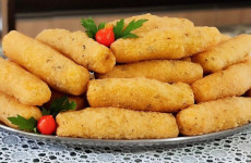 bolinho-de-mandioca-frita