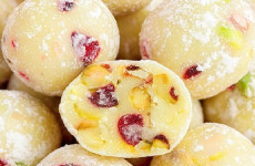 trufas-festivas-de-chocolate-branco
